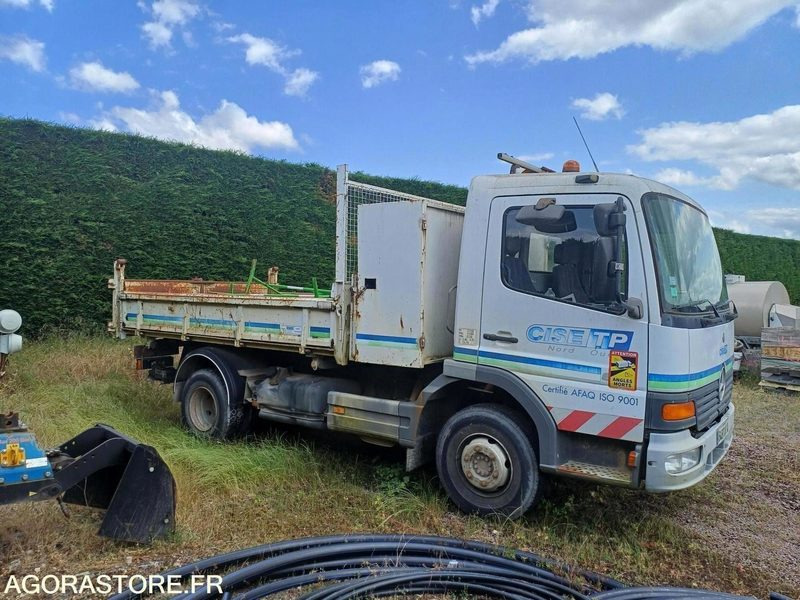 MERCEDES - ATEGO B 918 BENNE AVEC COFFRE - 2002 / 321065KMS (09/2019) - 6487XW14 - Camião basculante: foto 3 MERCEDES - ATEGO B 918 BENNE AVEC COFFRE - 2002 / 321065KMS (09/2019) - 6487XW14 - Camião basculante: foto 3