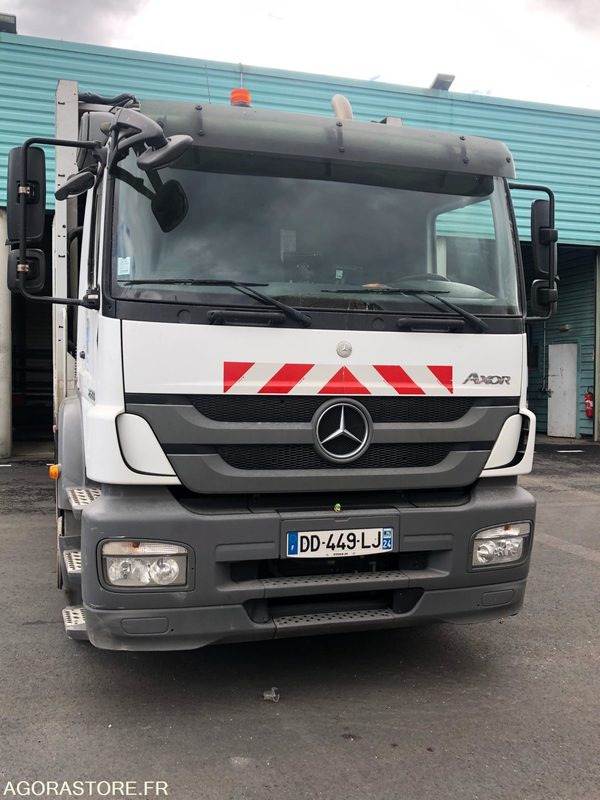 MERCEDES AXOR 26T-21m3 - 287235 kms - 2014 - Caminhão de lixo: foto 1 MERCEDES AXOR 26T-21m3 - 287235 kms - 2014 - Caminhão de lixo: foto 1
