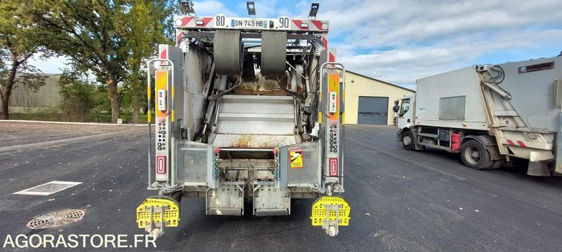 MERCEDES ECONIC - 2015 - Caminhão de lixo: foto 3 MERCEDES ECONIC - 2015 - Caminhão de lixo: foto 3