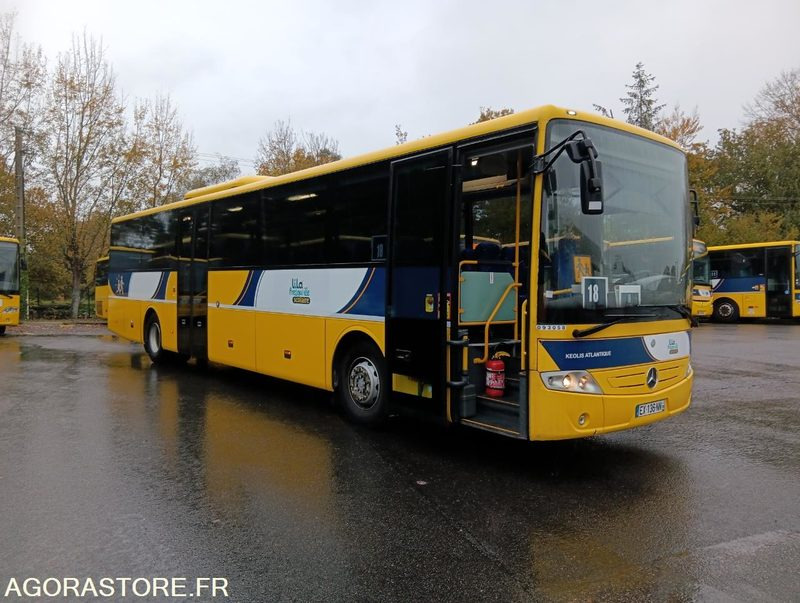 MERCEDES INTOURO N°093058 - Autocarro escolar: foto 1 MERCEDES INTOURO N°093058 - Autocarro escolar: foto 1