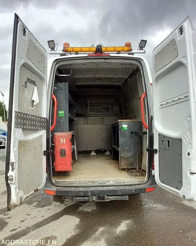 MERCEDES SPRINTER diesel - Année 2018 - 349.100km - Furgão: foto 5 MERCEDES SPRINTER diesel - Année 2018 - 349.100km - Furgão: foto 5