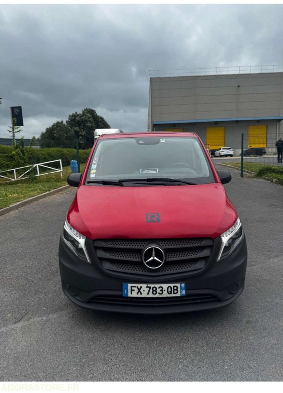MERCEDES VITO - 370000 kms - 2015 (2774) - Furgão compacto: foto 2 MERCEDES VITO - 370000 kms - 2015 (2774) - Furgão compacto: foto 2