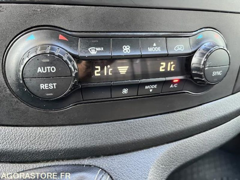 MERCEDES VITO FOURGON 116 CDI BLUETEC PROPULSION LONG 3 PLACES BV6 - Furgão: foto 4 MERCEDES VITO FOURGON 116 CDI BLUETEC PROPULSION LONG 3 PLACES BV6 - Furgão: foto 4