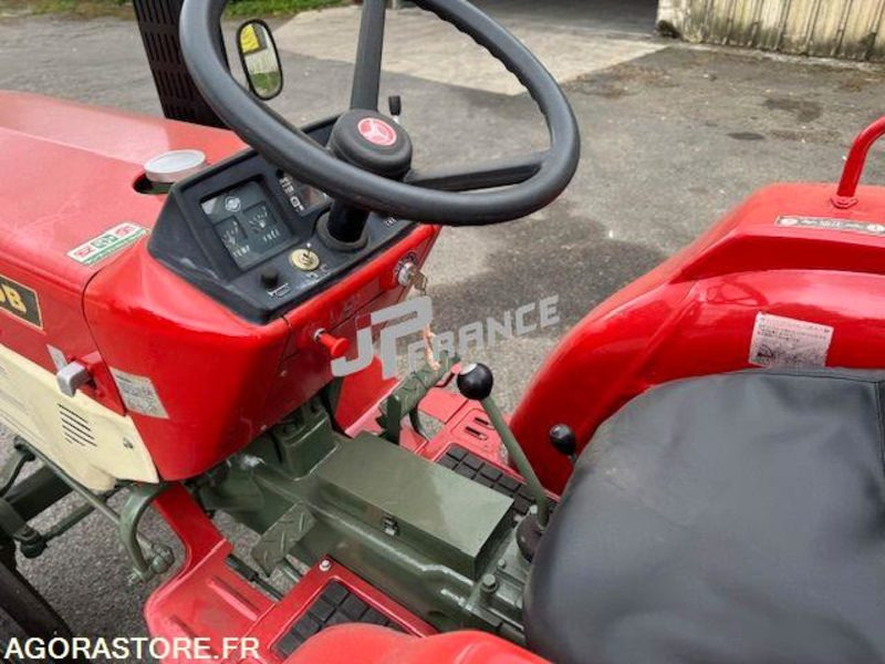MICROTRACTEUR YANMAR 20CV 2 CYLINDRES 1150CM3 D'OCCASION 2RM TRES BON ETAT 810H - Trator: foto 3 MICROTRACTEUR YANMAR 20CV 2 CYLINDRES 1150CM3 D'OCCASION 2RM TRES BON ETAT 810H - Trator: foto 3
