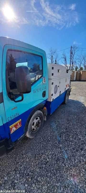 MINI COMBINE BAROCLEAN/RENAULT 2009 AB415YQ (VENTE UNIQUEMENT EXPORT) - Caminhão limpa fossa: foto 3 MINI COMBINE BAROCLEAN/RENAULT 2009 AB415YQ (VENTE UNIQUEMENT EXPORT) - Caminhão limpa fossa: foto 3