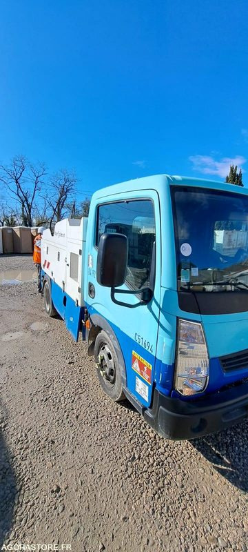 MINI COMBINE BAROCLEAN/RENAULT 2009 AB415YQ (VENTE UNIQUEMENT EXPORT) - Caminhão limpa fossa: foto 2 MINI COMBINE BAROCLEAN/RENAULT 2009 AB415YQ (VENTE UNIQUEMENT EXPORT) - Caminhão limpa fossa: foto 2