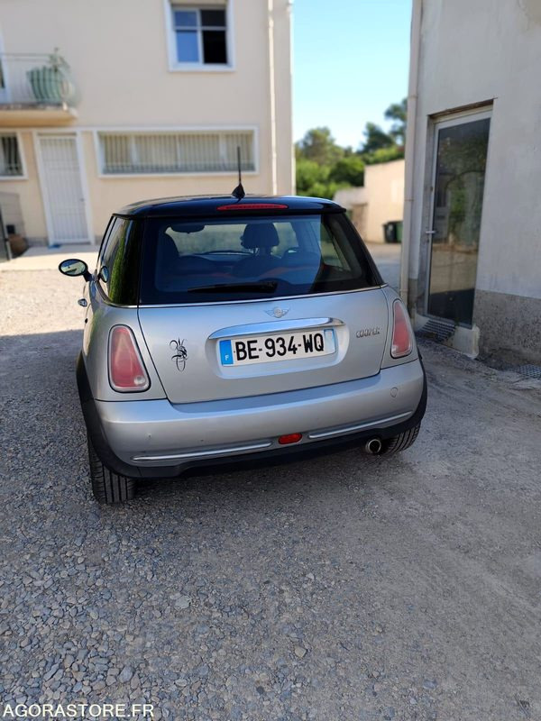 MINI COOPER 1.6 115CV- 2005 - 172400KMS - Automóvel: foto 5 MINI COOPER 1.6 115CV- 2005 - 172400KMS - Automóvel: foto 5