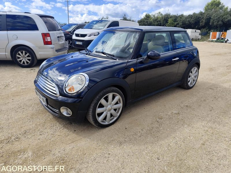 MINI COOPER 1.6 120CV - 2006 - 170500KMS - Automóvel: foto 1 MINI COOPER 1.6 120CV - 2006 - 170500KMS - Automóvel: foto 1