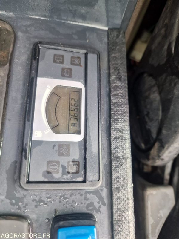 MINI PELLE HYDRAULIQUE SUR CHENILLES CAOUTCHOUC HITACHI ZX26U DIESEL 19.7CV 2017 - Mini escavadeira: foto 4 MINI PELLE HYDRAULIQUE SUR CHENILLES CAOUTCHOUC HITACHI ZX26U DIESEL 19.7CV 2017 - Mini escavadeira: foto 4