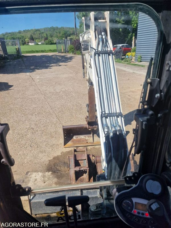 MINI PELLE SUR CHENILLE CAOUTCHOUC BOBCAT 5T E45 AVEC 3 GODETS - 2017 - 1715h - Mini escavadeira: foto 3 MINI PELLE SUR CHENILLE CAOUTCHOUC BOBCAT 5T E45 AVEC 3 GODETS - 2017 - 1715h - Mini escavadeira: foto 3