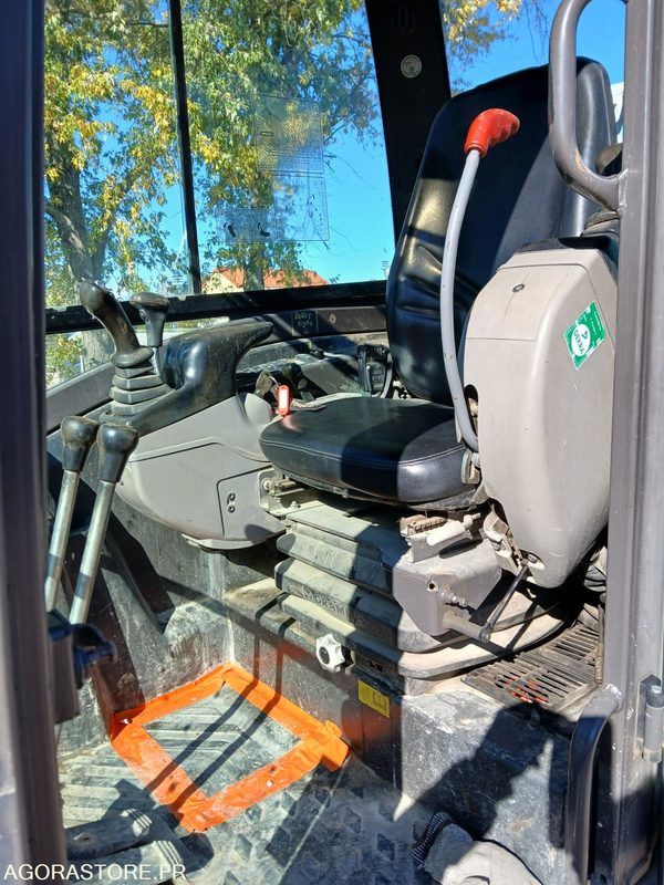 MINI PELLE VOLVO EC 27C - Mini escavadeira: foto 4 MINI PELLE VOLVO EC 27C - Mini escavadeira: foto 4