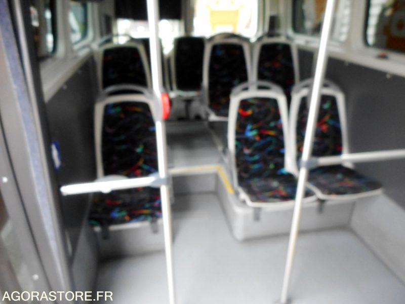 MINIBUS NAVETTE RENAULT - 2013 - 185 270 km - Minibus, Furgão de passageiros: foto 4 MINIBUS NAVETTE RENAULT - 2013 - 185 270 km - Minibus, Furgão de passageiros: foto 4
