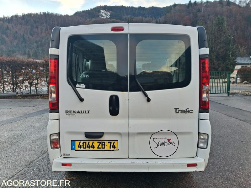 MINIBUS RENAULT TRAFIC - Minibus, Furgão de passageiros: foto 4 MINIBUS RENAULT TRAFIC - Minibus, Furgão de passageiros: foto 4
