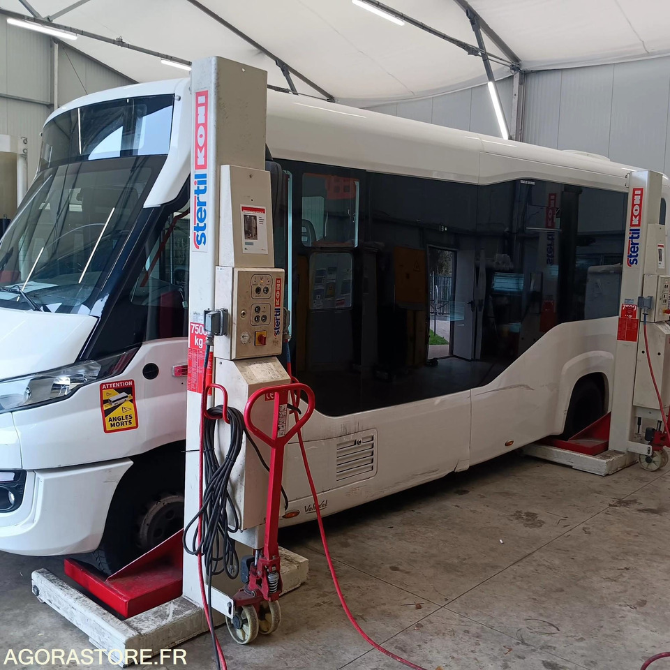 MINIBUS VEHIXEL CYTIOS N° 100762 MEC2016 172285KM EB-549-LT - Minibus, Furgão de passageiros: foto 2 MINIBUS VEHIXEL CYTIOS N° 100762 MEC2016 172285KM EB-549-LT - Minibus, Furgão de passageiros: foto 2