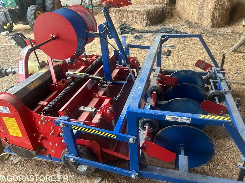 Enfouisseuse/butteuse massano type rotostone RSC185 GCB DID - Máquina agrícola: foto 3 Enfouisseuse/butteuse massano type rotostone RSC185 GCB DID - Máquina agrícola: foto 3
