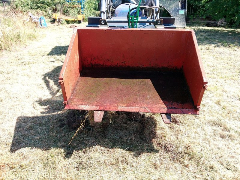 Méca-benne - Máquina agrícola: foto 1 Méca-benne - Máquina agrícola: foto 1