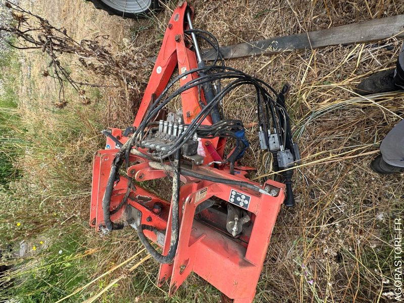 TRACTEUR CARRARO GODET ET MINI PELLE - Máquina agrícola: foto 1 TRACTEUR CARRARO GODET ET MINI PELLE - Máquina agrícola: foto 1