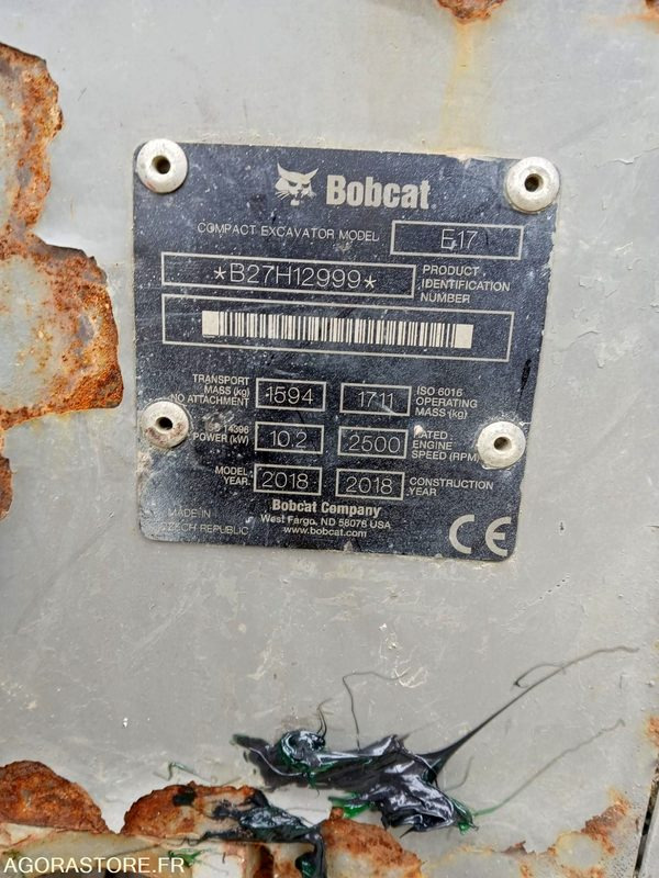 Mini pelle Bobcat E17 avec 2 godets - Escavadeira: foto 2 Mini pelle Bobcat E17 avec 2 godets - Escavadeira: foto 2