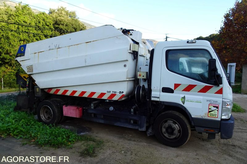 Mitsubishi Fuso - Caminhão de lixo: foto 5 Mitsubishi Fuso - Caminhão de lixo: foto 5