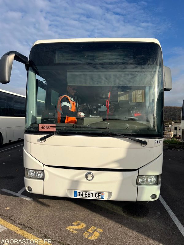 Car Iveco - 2011 - 589675kms - BW 681 CF - Ônibus: foto 1 Car Iveco - 2011 - 589675kms - BW 681 CF - Ônibus: foto 1