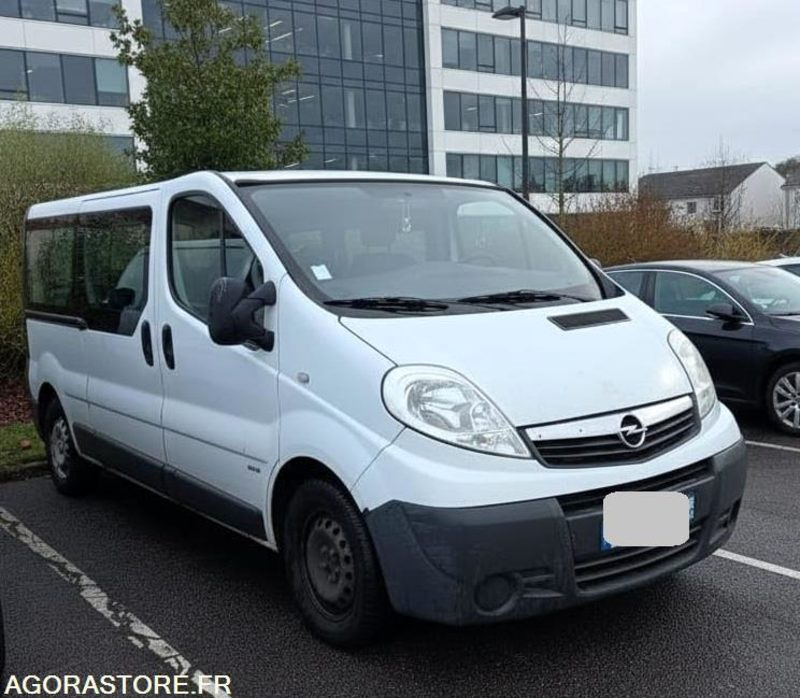 Opel Vivaro Combi 9 places L2H1 -2.0 cdti 120ch - Roulant - Minibus, Furgão de passageiros: foto 1 Opel Vivaro Combi 9 places L2H1 -2.0 cdti 120ch - Roulant - Minibus, Furgão de passageiros: foto 1