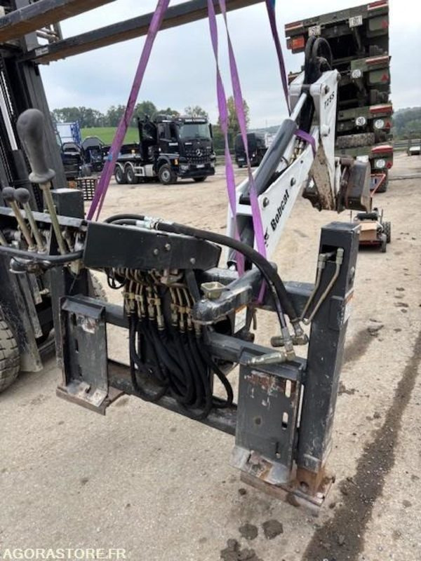 PELLE RETRO BOBCAT 725 S POUR SKID - Grua para camião: foto 2 PELLE RETRO BOBCAT 725 S POUR SKID - Grua para camião: foto 2