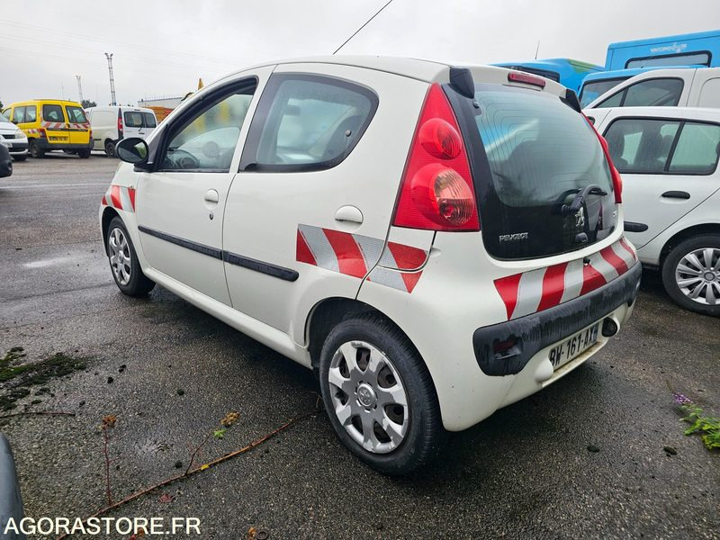 PEUGEOT 107 - 2011 - 173474km - BW161AX - Automóvel: foto 4 PEUGEOT 107 - 2011 - 173474km - BW161AX - Automóvel: foto 4