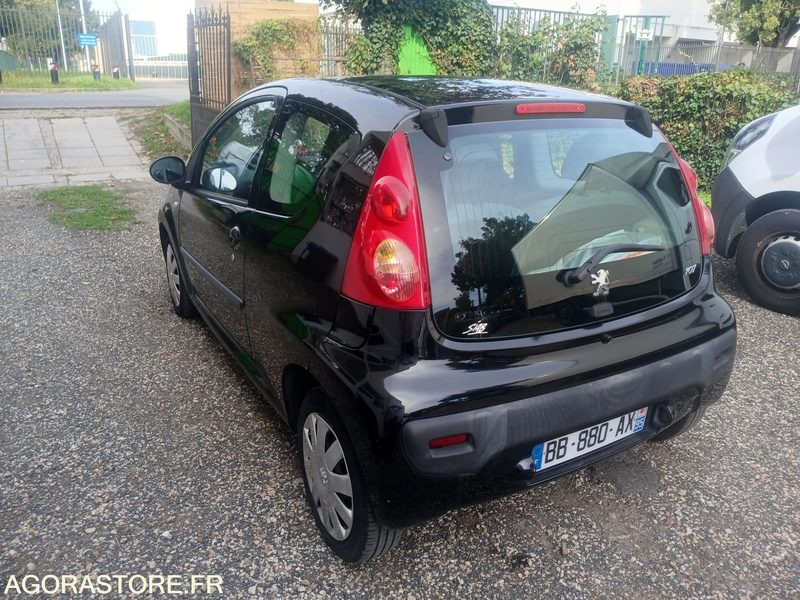 PEUGEOT 107 3 Portes 1.0 i 12V 68cv (boîte auto) 2008 181197km - Automóvel: foto 4 PEUGEOT 107 3 Portes 1.0 i 12V 68cv (boîte auto) 2008 181197km - Automóvel: foto 4