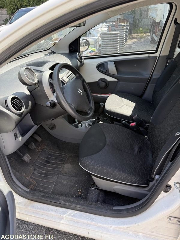 PEUGEOT 107 - CC 404 BL - Automóvel: foto 5 PEUGEOT 107 - CC 404 BL - Automóvel: foto 5