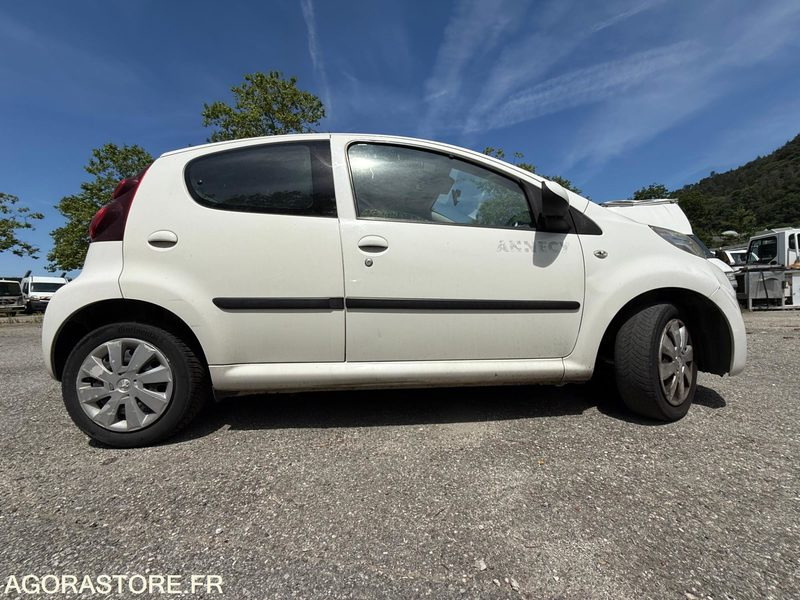 PEUGEOT 107 - DD801NV - Automóvel: foto 4 PEUGEOT 107 - DD801NV - Automóvel: foto 4