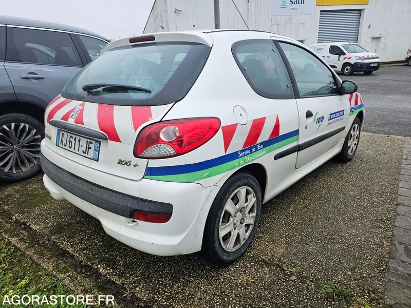 PEUGEOT 206+ - 2010 - 271008KM - AJ611JF - Automóvel: foto 3 PEUGEOT 206+ - 2010 - 271008KM - AJ611JF - Automóvel: foto 3