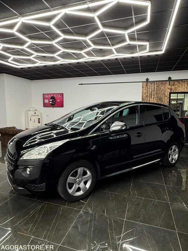 PEUGEOT 3008 1.6L HDI 115CH CROSSWAY - SUV: foto 1 PEUGEOT 3008 1.6L HDI 115CH CROSSWAY - SUV: foto 1