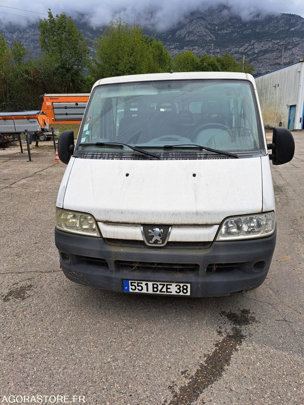 PEUGEOT BOXER-73 948 KMS-2003-551BZE38 - Minibus, Furgão de passageiros: foto 3 PEUGEOT BOXER-73 948 KMS-2003-551BZE38 - Minibus, Furgão de passageiros: foto 3