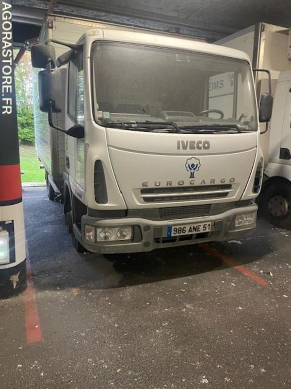 POID LOURD IVECO - Camião furgão: foto 1 POID LOURD IVECO - Camião furgão: foto 1