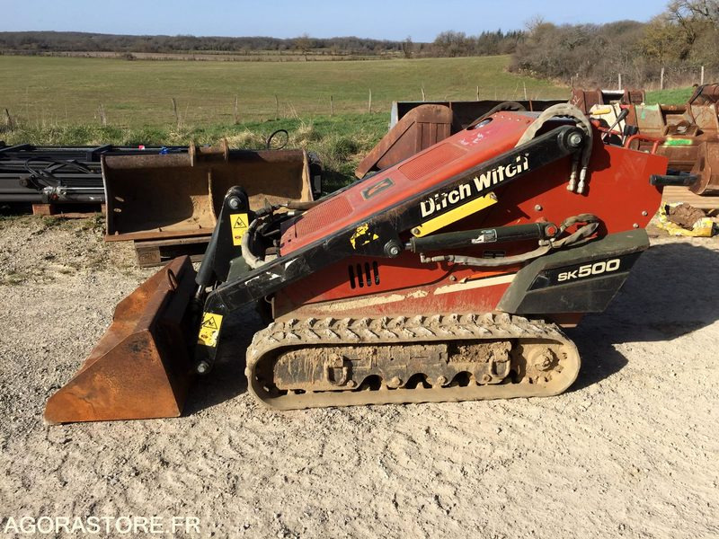 PORTE OUTILS à chenilles DITCH WITCH SK500 - Pá carregadora: foto 2 PORTE OUTILS à chenilles DITCH WITCH SK500 - Pá carregadora: foto 2