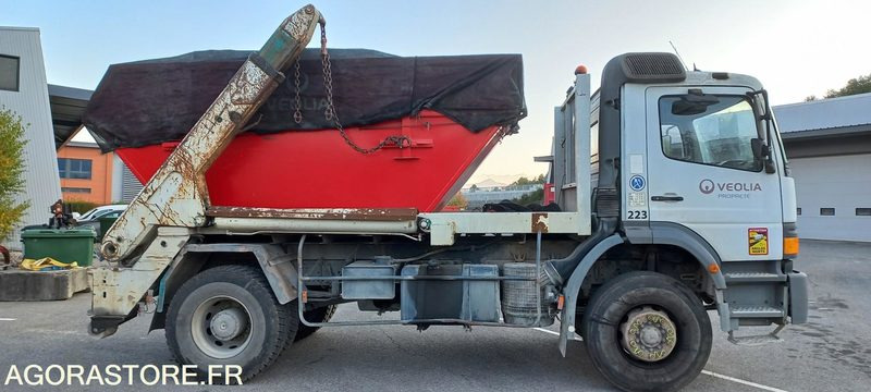 PORTEUR 19T MERCEDES MULTI 339000 km de 1999 (R30223) - Camião multibenne: foto 3 PORTEUR 19T MERCEDES MULTI 339000 km de 1999 (R30223) - Camião multibenne: foto 3