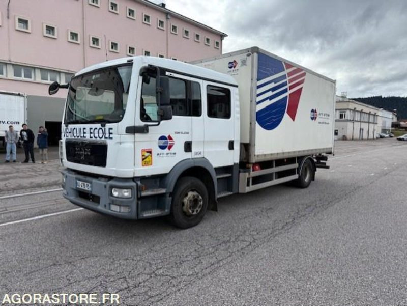 PORTEUR ROUTIER - MAN TGM 250 - Ex Véhicule Ecole - Parc 3804 - Camião furgão: foto 2 PORTEUR ROUTIER - MAN TGM 250 - Ex Véhicule Ecole - Parc 3804 - Camião furgão: foto 2