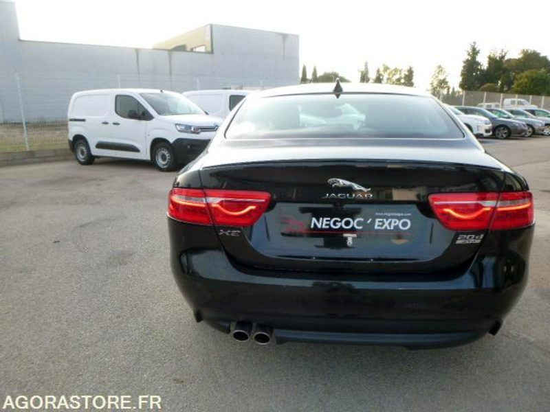 PRIX TTC 0% TVA - JAGUAR XE 2.0 180CV R SPORT AWD - 2016 - 160 000km - Automóvel: foto 4 PRIX TTC 0% TVA - JAGUAR XE 2.0 180CV R SPORT AWD - 2016 - 160 000km - Automóvel: foto 4