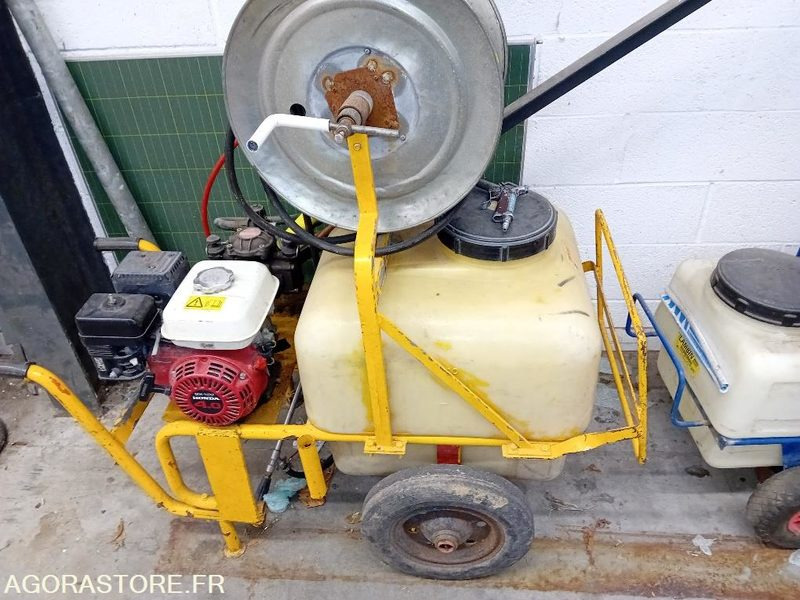 PULVERISATEUR SUR ROUE GX100 HONDA - Equipamentos para jardinagem: foto 1 PULVERISATEUR SUR ROUE GX100 HONDA - Equipamentos para jardinagem: foto 1