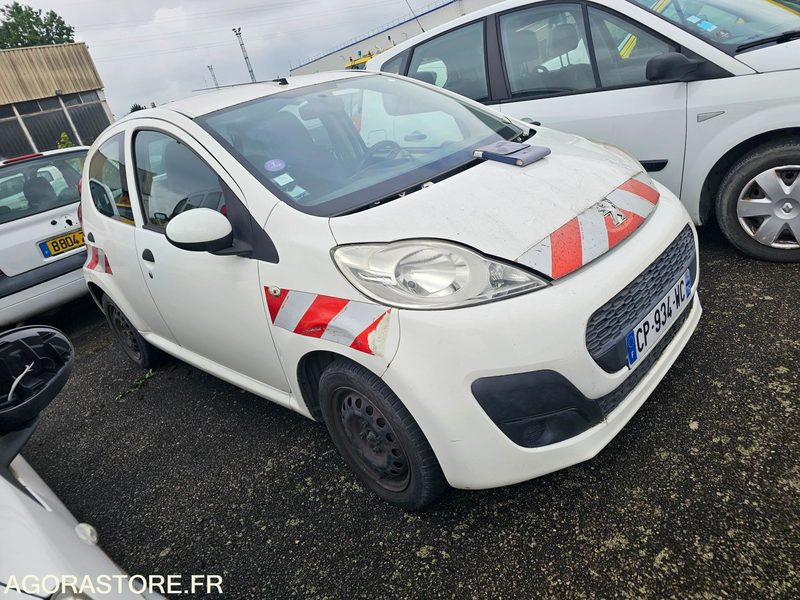 Peugeot 107 - 2013 - 202734km - CP934WC - Automóvel: foto 2 Peugeot 107 - 2013 - 202734km - CP934WC - Automóvel: foto 2