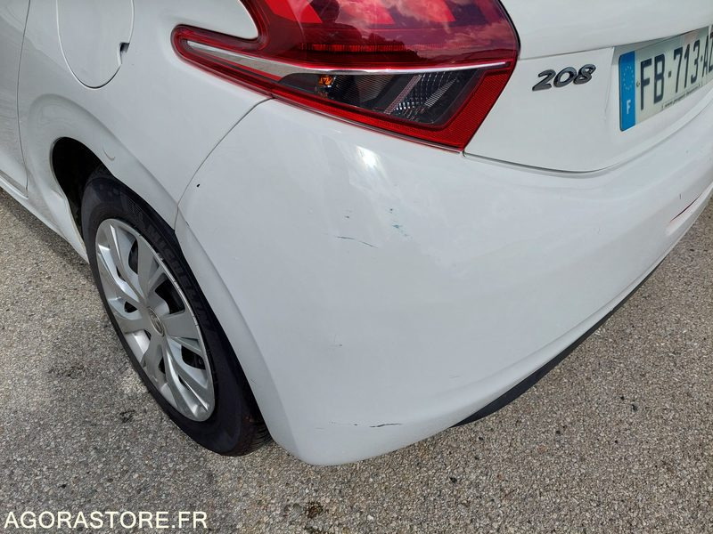 Peugeot 208 - 2018 - 111 261 kms- FB713AZ-ESSENCE - Automóvel: foto 5 Peugeot 208 - 2018 - 111 261 kms- FB713AZ-ESSENCE - Automóvel: foto 5