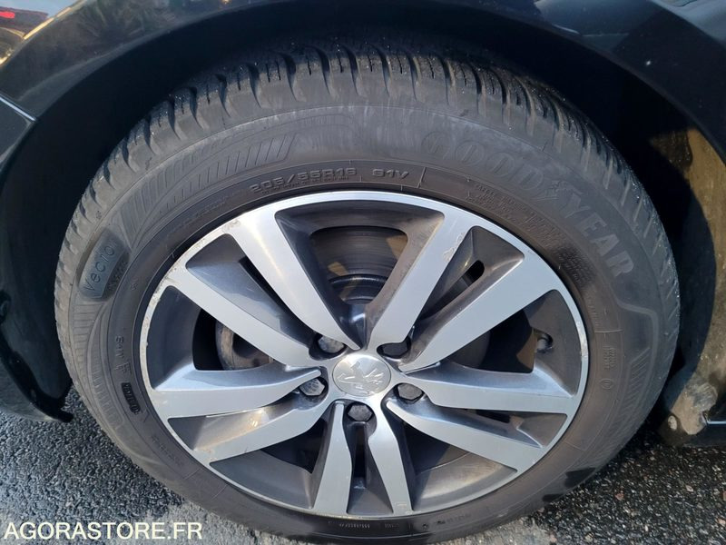Peugeot 308SW 2019 218.000km - Automóvel: foto 4 Peugeot 308SW 2019 218.000km - Automóvel: foto 4