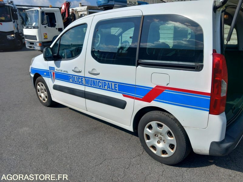 Peugeot Partner BL028QY - Furgão compacto: foto 1 Peugeot Partner BL028QY - Furgão compacto: foto 1