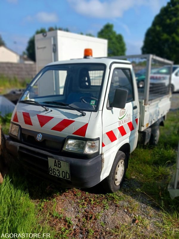 Piaggio Porter 90787 kms 2009 - Carrinha basculante: foto 1 Piaggio Porter 90787 kms 2009 - Carrinha basculante: foto 1