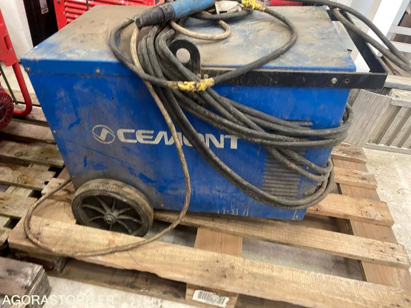 Poste à souder CEMONT SV261 380V - Equipamento de construção: foto 1 Poste à souder CEMONT SV261 380V - Equipamento de construção: foto 1