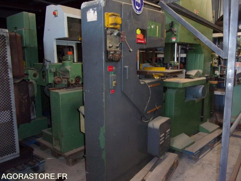 RARE SCIE a ruban verticale a métaux ULTRA - Equipamento de construção: foto 3 RARE SCIE a ruban verticale a métaux ULTRA - Equipamento de construção: foto 3