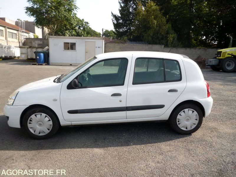 RENAULT CLIO 1.5 DCI - 2007 - Automóvel: foto 2 RENAULT CLIO 1.5 DCI - 2007 - Automóvel: foto 2