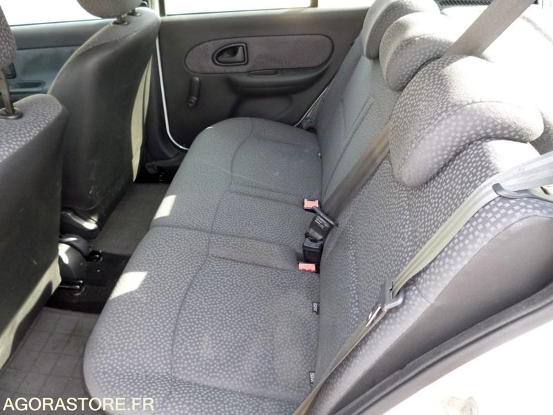 RENAULT CLIO 1.5 DCI - 2007 - Automóvel: foto 5 RENAULT CLIO 1.5 DCI - 2007 - Automóvel: foto 5