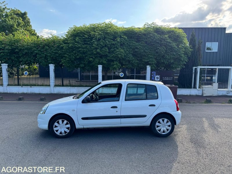 RENAULT CLIO 1.5 DCI 70 000 KM - Automóvel: foto 2 RENAULT CLIO 1.5 DCI 70 000 KM - Automóvel: foto 2