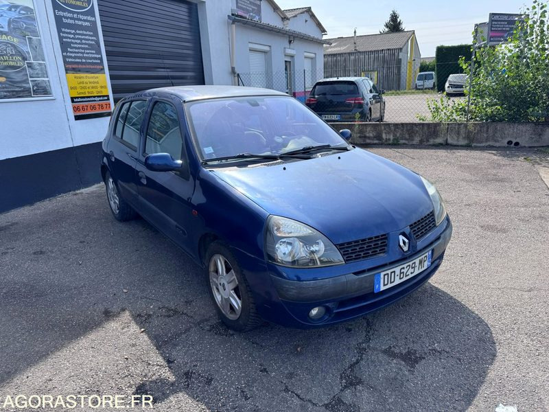 RENAULT CLIO 1.5 DCI 90CH - 2003 - 190000KMS - Automóvel: foto 2 RENAULT CLIO 1.5 DCI 90CH - 2003 - 190000KMS - Automóvel: foto 2